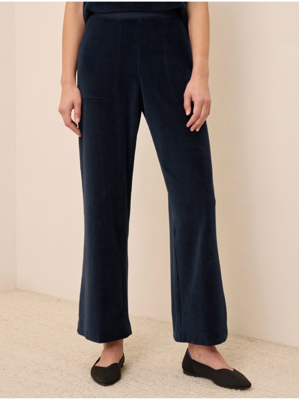 Pact organic pure velour ankle pant 26”
Inseam